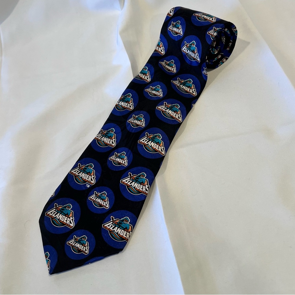 Vintage NY Islanders NHL Silk Tie RM Sport Made USA All Over Logo